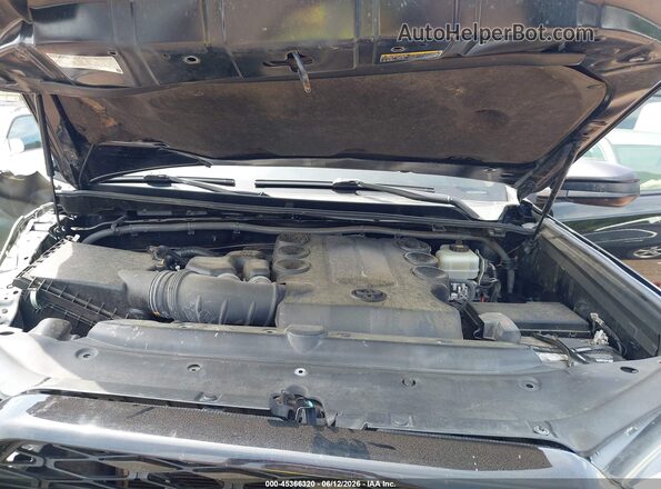 JTEBU5JR2K5665166 2019 TOYOTA 4RUNNER Black Widok z tyłu
