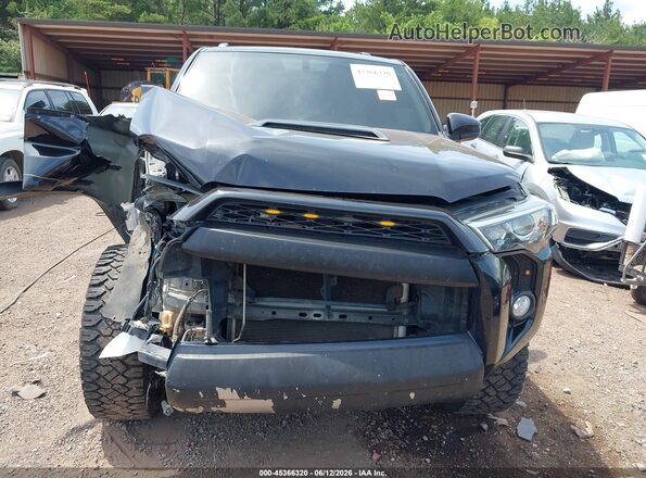 JTEBU5JR2K5665166 2019 TOYOTA 4RUNNER Black Widok z przodu