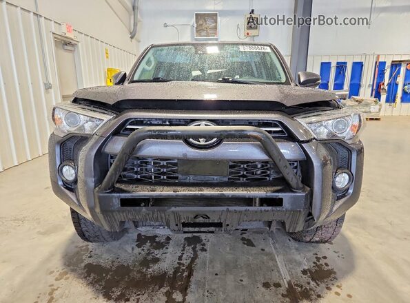 JTEBU5JR2L5792467 2020 TOYOTA 4RUNNER Charcoal Widok z przodu