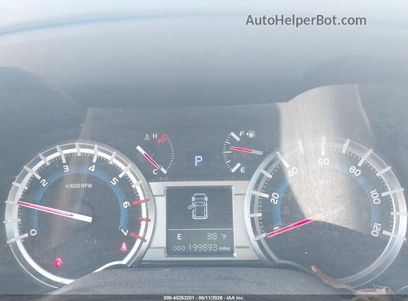 JTEBU5JR3J5527490 2018 TOYOTA 4RUNNER Gray Հետևի նստատեղերի տեսք