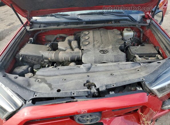 JTEBU5JR3K5629082 2019 TOYOTA 4RUNNER Red Vista del compartimento del motor