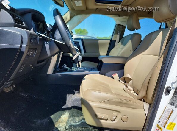 JTEBU5JR4G5285740 2016 TOYOTA 4RUNNER White Vista interior delantera
