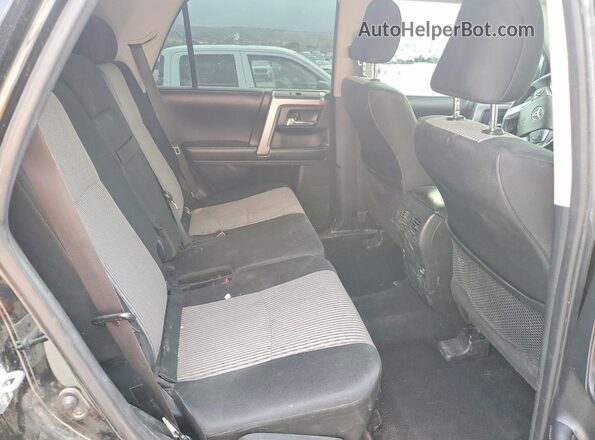 JTEBU5JR5G5325159 2016 TOYOTA 4RUNNER Black Widok tylnych siedzeń