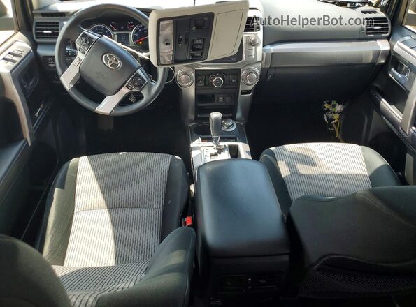 JTEBU5JR5H5447487 2017 TOYOTA 4RUNNER Black წინა პანელის ხედი