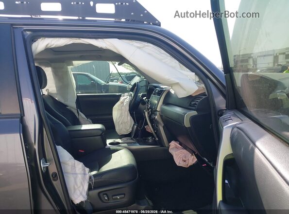 JTEBU5JR5L5818396 2020 TOYOTA 4RUNNER Черный Вид салона спереди