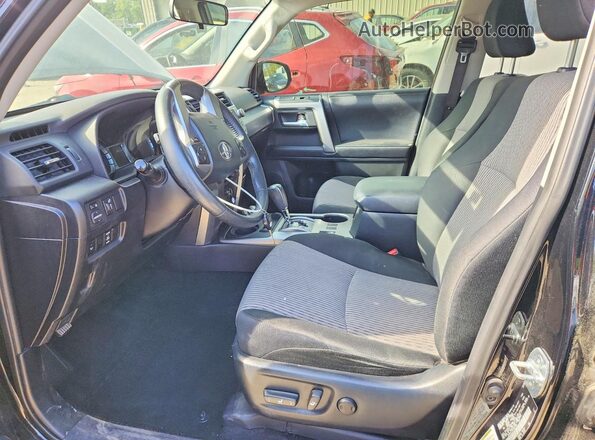 JTEBU5JR6K5667129 2019 TOYOTA 4RUNNER Black Front interior view