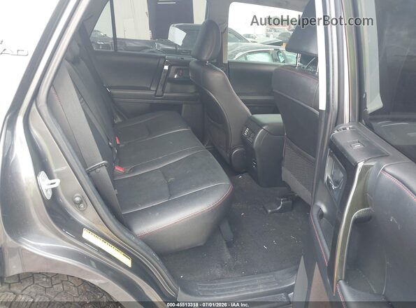 JTEBU5JR7J5546494 2018 TOYOTA 4RUNNER Серый Вид наклейки с VIN-кодом