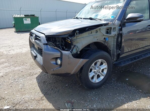 JTEBU5JR7L5751946 2020 TOYOTA 4RUNNER Gray Front view