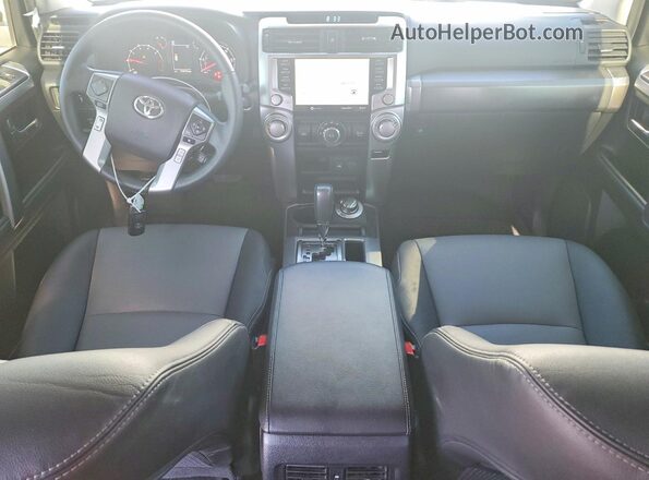 JTEBU5JR7L5760730 2020 TOYOTA 4RUNNER Белый Вид панели приборов