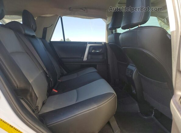 JTEBU5JR7L5760730 2020 TOYOTA 4RUNNER Белый Вид задней части салона