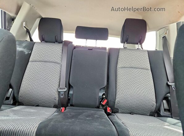 JTEBU5JR8K5662952 2019 TOYOTA 4RUNNER Silver Rear seats view