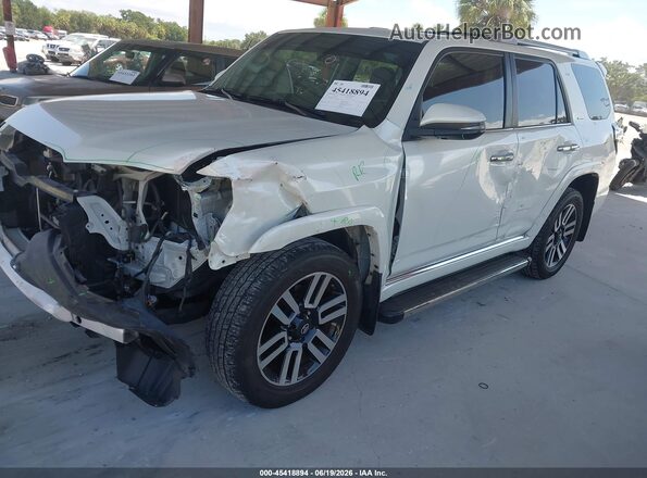 JTEBU5JR9K5679078 2019 TOYOTA 4RUNNER White Front left