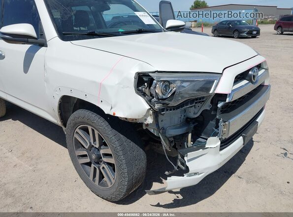 JTEBU5JRXH5450059 2017 TOYOTA 4RUNNER White Front view