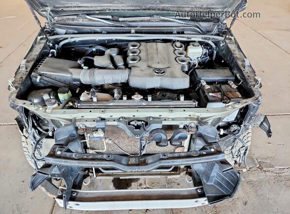 JTEBU5JRXH5450143 2017 TOYOTA 4RUNNER Black ძრავის განყოფილების ხედი