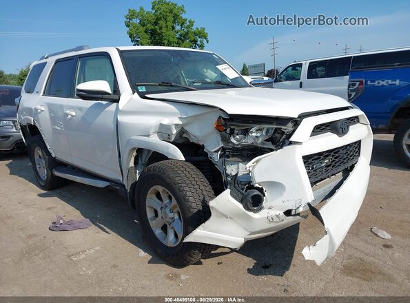 JTEBU5JRXJ5547171 2018 TOYOTA 4RUNNER Белый Вид спереди