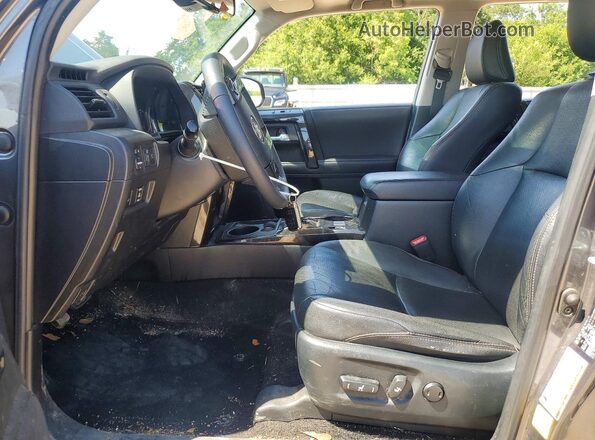 JTECU5JR4M5244735 2021 TOYOTA 4RUNNER Серый Вид салона спереди