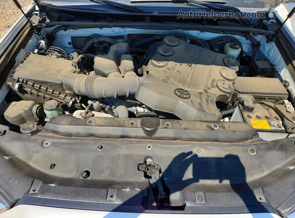 JTEDU5JR4M5251379 2021 TOYOTA 4RUNNER White Вид підкапотного простору