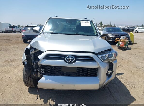 JTEEU5JR2N5264153 2022 TOYOTA 4RUNNER Silver Սարքավորումների վահանակի տեսք