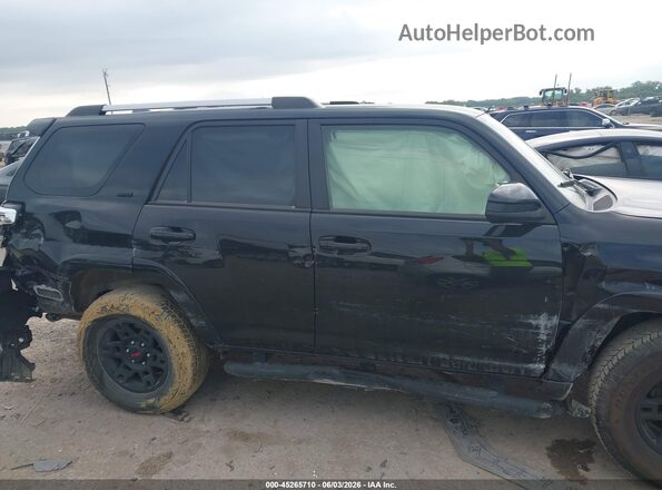JTEEU5JR2P5299312 2023 TOYOTA 4RUNNER Black უკანა სალონის ხედი