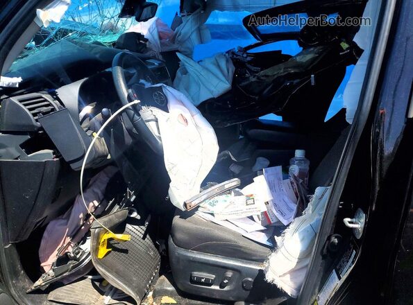 JTEEU5JR3P5278646 2023 TOYOTA 4RUNNER Black Front interior view