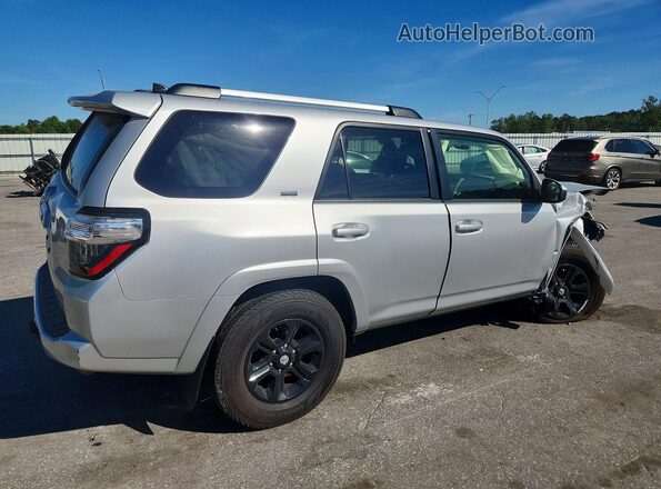 JTEEU5JR3R5311373 2024 TOYOTA 4RUNNER Silver Հետևի աջ