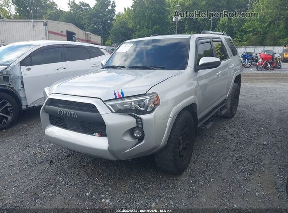 JTEEU5JR4N5259732 2022 TOYOTA 4RUNNER Silver წინა მარცხენა ხედი სამი მეოთხედიდან
