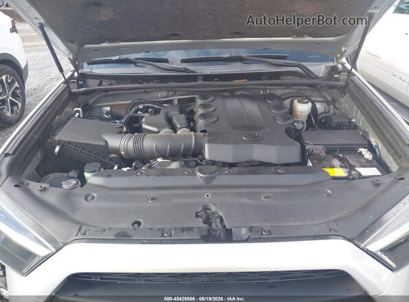 JTEEU5JR4N5259732 2022 TOYOTA 4RUNNER Silver უკანა ხედი
