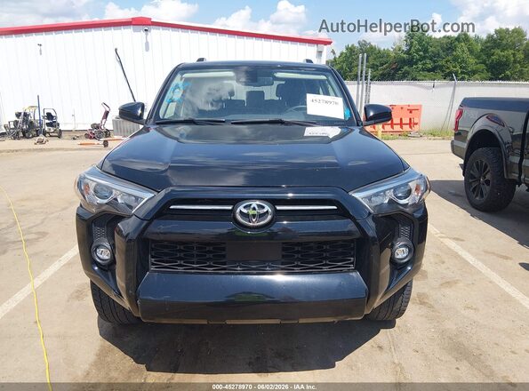 JTEEU5JR6N5253155 2022 TOYOTA 4RUNNER Black უკანა სალონის ხედი