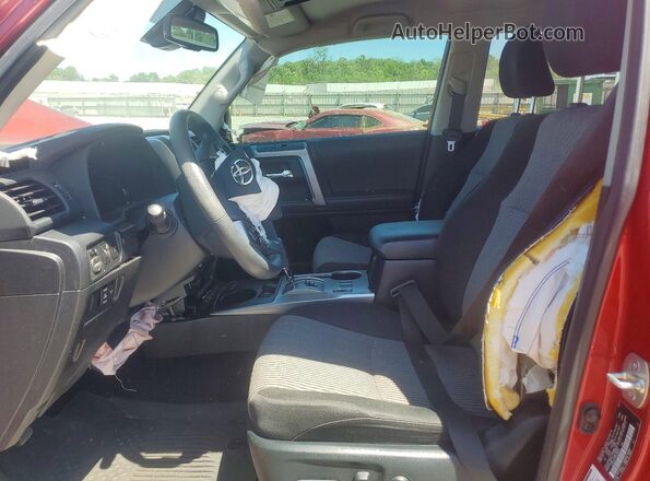 JTEEU5JR7N5253018 2022 TOYOTA 4RUNNER Red Front interior view