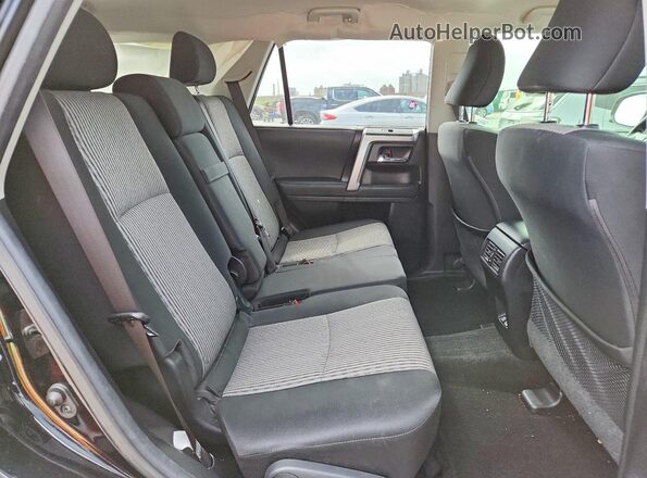 JTEEU5JRXP5289627 2023 TOYOTA 4RUNNER Black Вид задньої частини салону