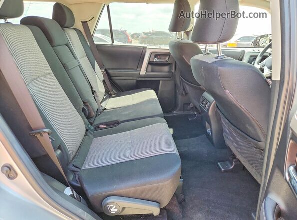 JTEEU5JRXP5296254 2023 TOYOTA 4RUNNER Silver Вид задньої частини салону
