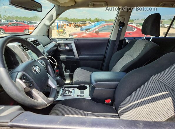 JTEEU5JRXP5296254 2023 TOYOTA 4RUNNER Silver Вид салону спереду