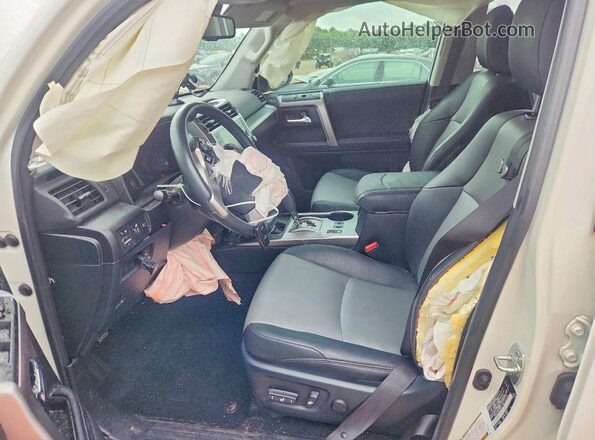 JTEFU5JR1P5294414 2023 TOYOTA 4RUNNER White Вид салону спереду