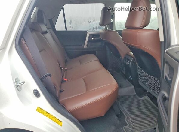 JTEKU5JR2P6175246 2023 TOYOTA 4RUNNER White 