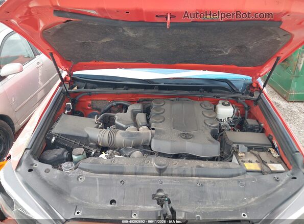 JTELU5JR2P6109946 2023 TOYOTA 4RUNNER Orange Вид ззаду