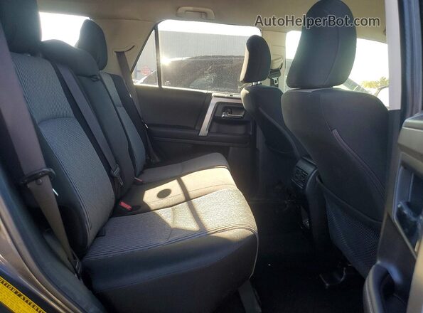 JTEMU5JR0M5962609 2021 TOYOTA 4RUNNER Gray Vista interior trasera