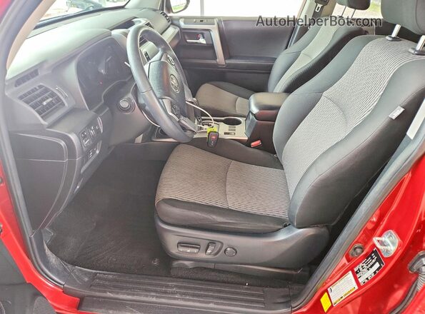 JTEMU5JR1N6064628 2022 TOYOTA 4RUNNER Red Вид салону спереду