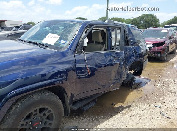JTEMU5JR1P6176218 2023 TOYOTA 4RUNNER Blue Widok z przodu