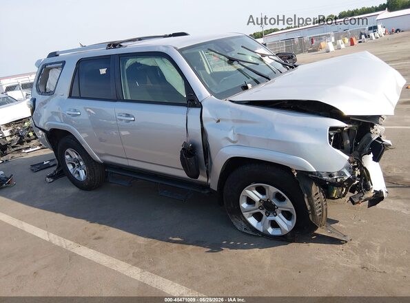 JTEMU5JR2M5885001 2021 TOYOTA 4RUNNER Silver Вид задньої частини салону