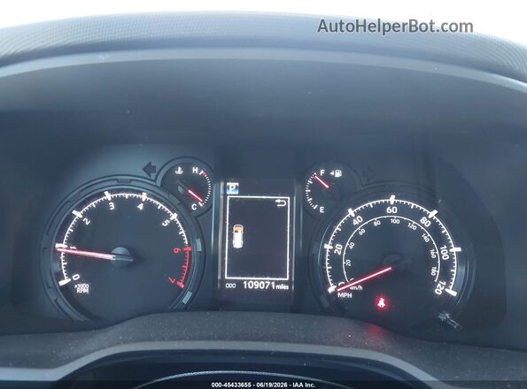 JTEMU5JR3N6006116 2022 TOYOTA 4RUNNER White Вид задніх сидінь
