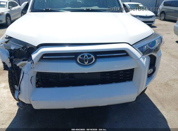 JTEMU5JR3N6006116 2022 TOYOTA 4RUNNER White Вид спереду