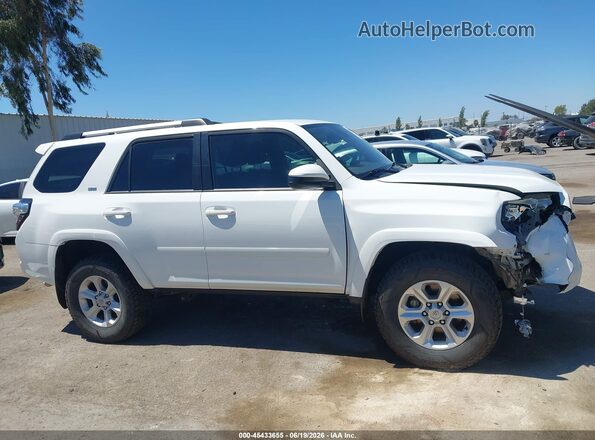 JTEMU5JR3N6006116 2022 TOYOTA 4RUNNER White Панорамний вид салону 360°