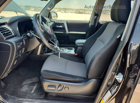 JTEMU5JR7M5857145 2021 TOYOTA 4RUNNER Black Front interior view
