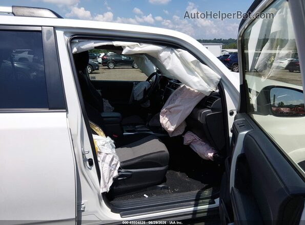 JTEMU5JR8M5958940 2021 TOYOTA 4RUNNER White წინა სალონის ხედი