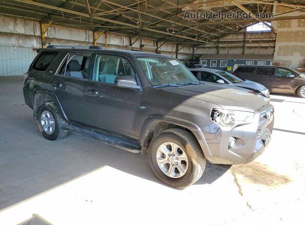 JTEMU5JRXM5940066 2021 TOYOTA 4RUNNER Gray Передня права чверть