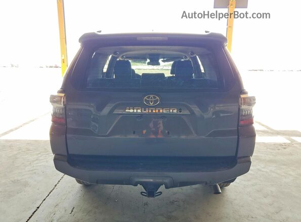 JTEMU5JRXM5940066 2021 TOYOTA 4RUNNER Gray Вид ззаду