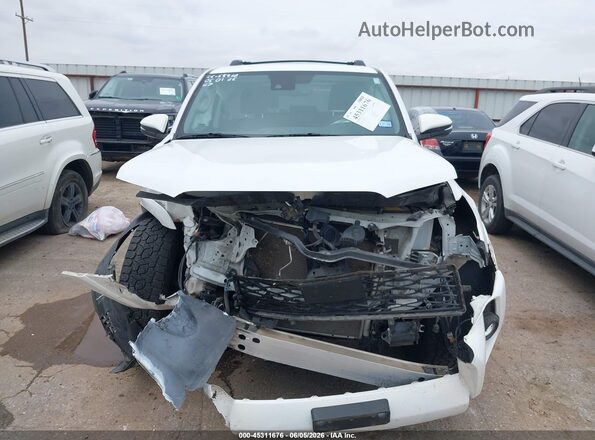 JTENU5JR0N6060381 2022 TOYOTA 4RUNNER White უკანა სალონის ხედი