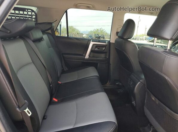 JTENU5JR2P6148755 2023 TOYOTA 4RUNNER Gray Вид задньої частини салону