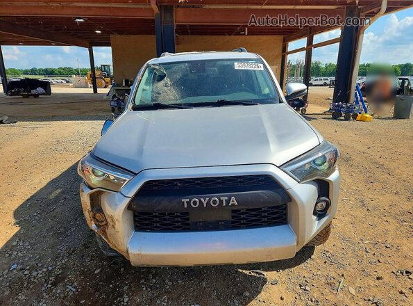JTENU5JR2P6149534 2023 TOYOTA 4RUNNER Silver Widok z przodu