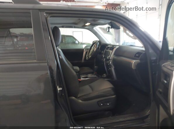 JTENU5JR2R6285617 2024 TOYOTA 4RUNNER Gray Սալոնի դիմացի տեսք